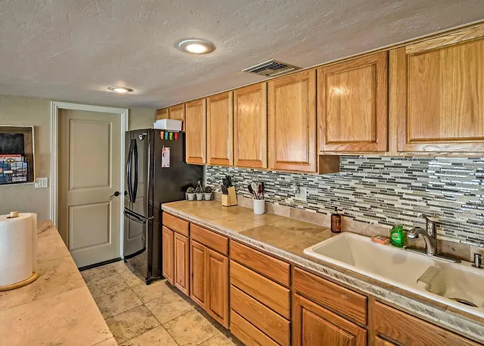 Waterfront In W/ Mtn Views & Dock! Holiday home *